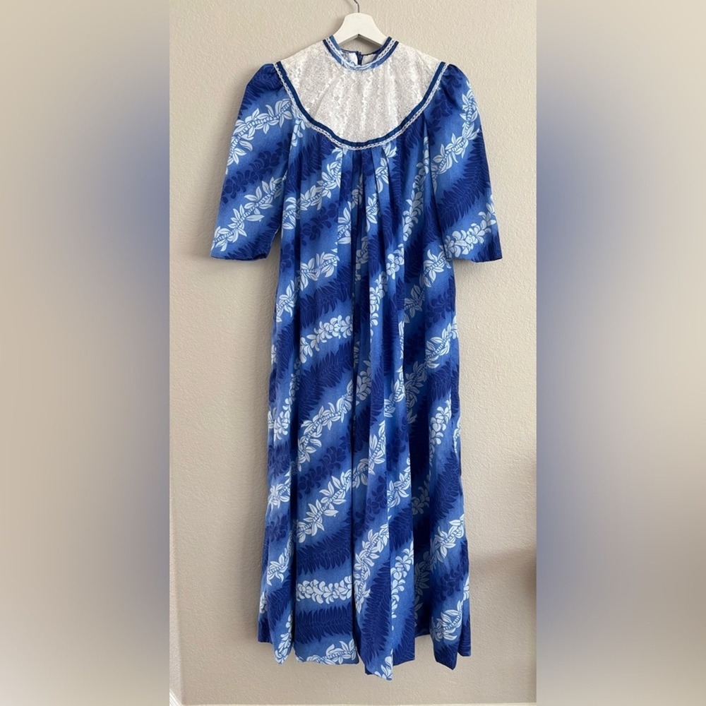 T&L Muumuu Factory Muumuu Hawaiian Floral Dress Tropical Maxi Blue Sz 11/12